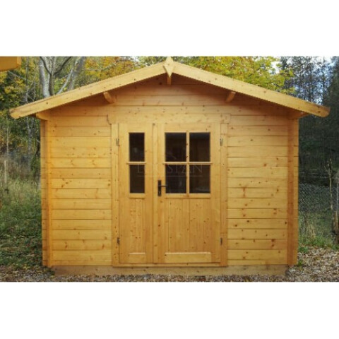 Quality small log Cabin