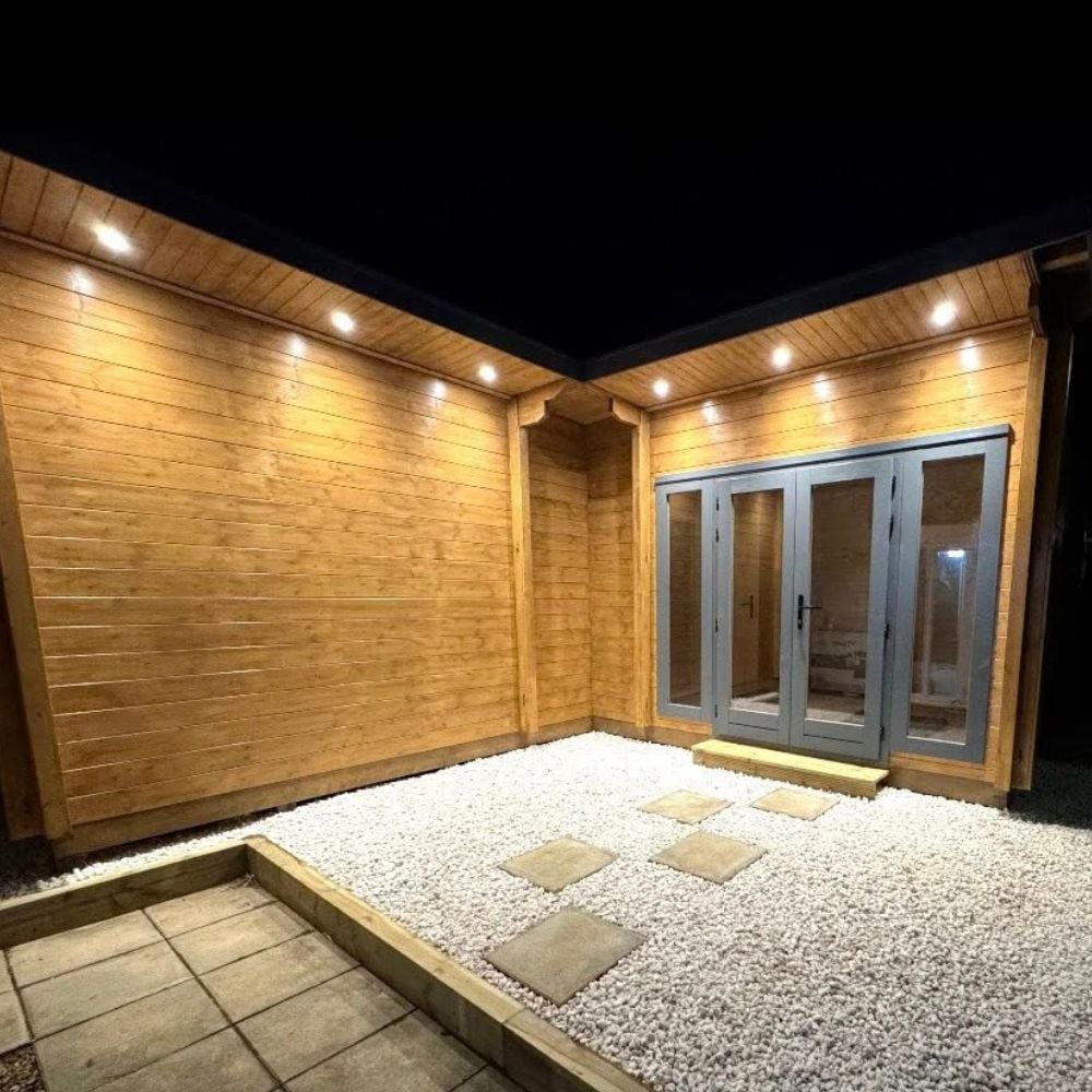 Finished bespoke log cabin exterior