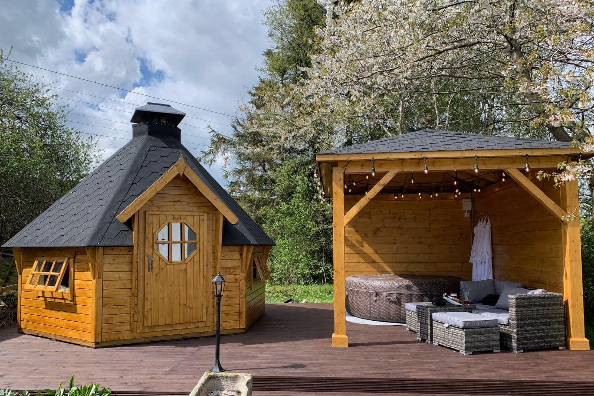 BBQ Hut with gazebo